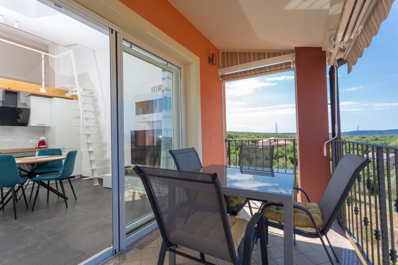 Gallery Apartment In Skrbcici Экстерьер фото
